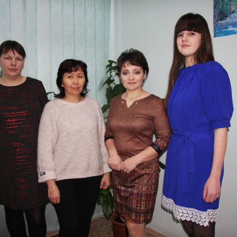 Бухгалтеры Дарья Тумникова, Айгуль Байгущикова, Юлия Юркевич  и секретарь Мария Новоженова.